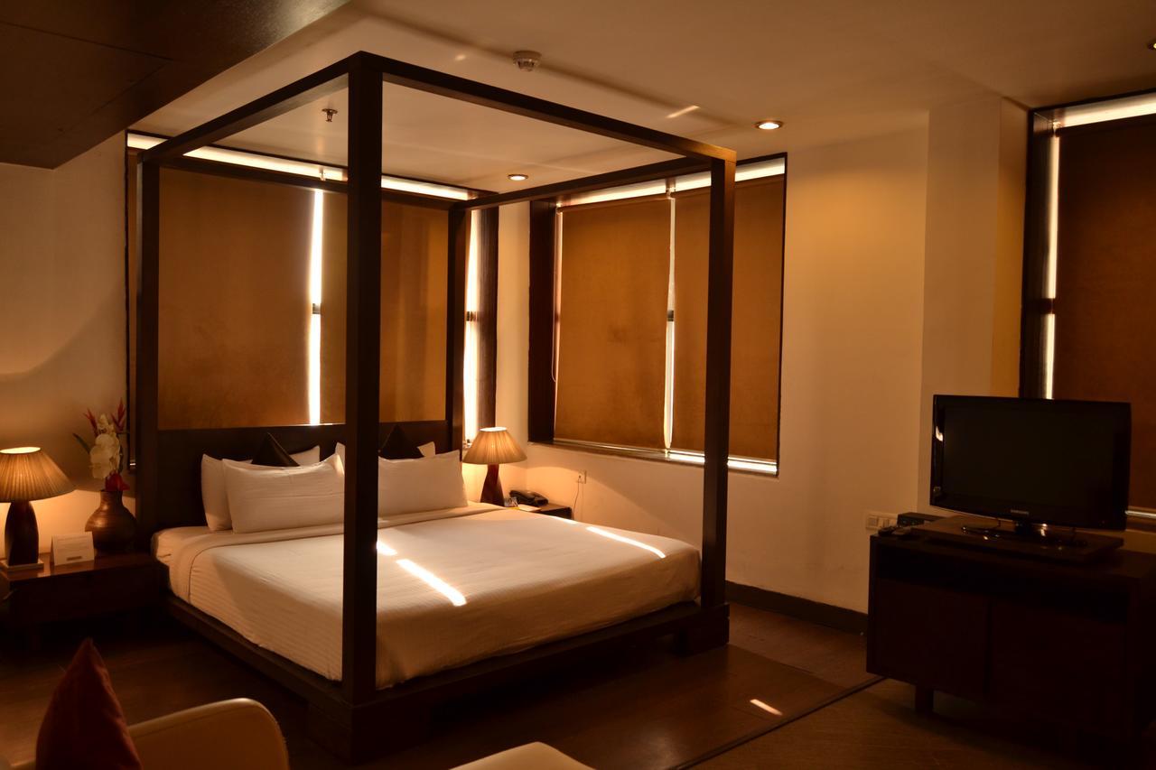 The Seventeen Degrees Hotel Dhanbād エクステリア 写真