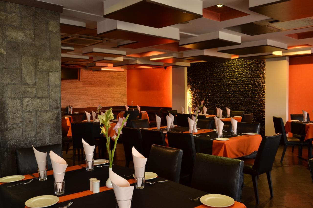 The Seventeen Degrees Hotel Dhanbād エクステリア 写真