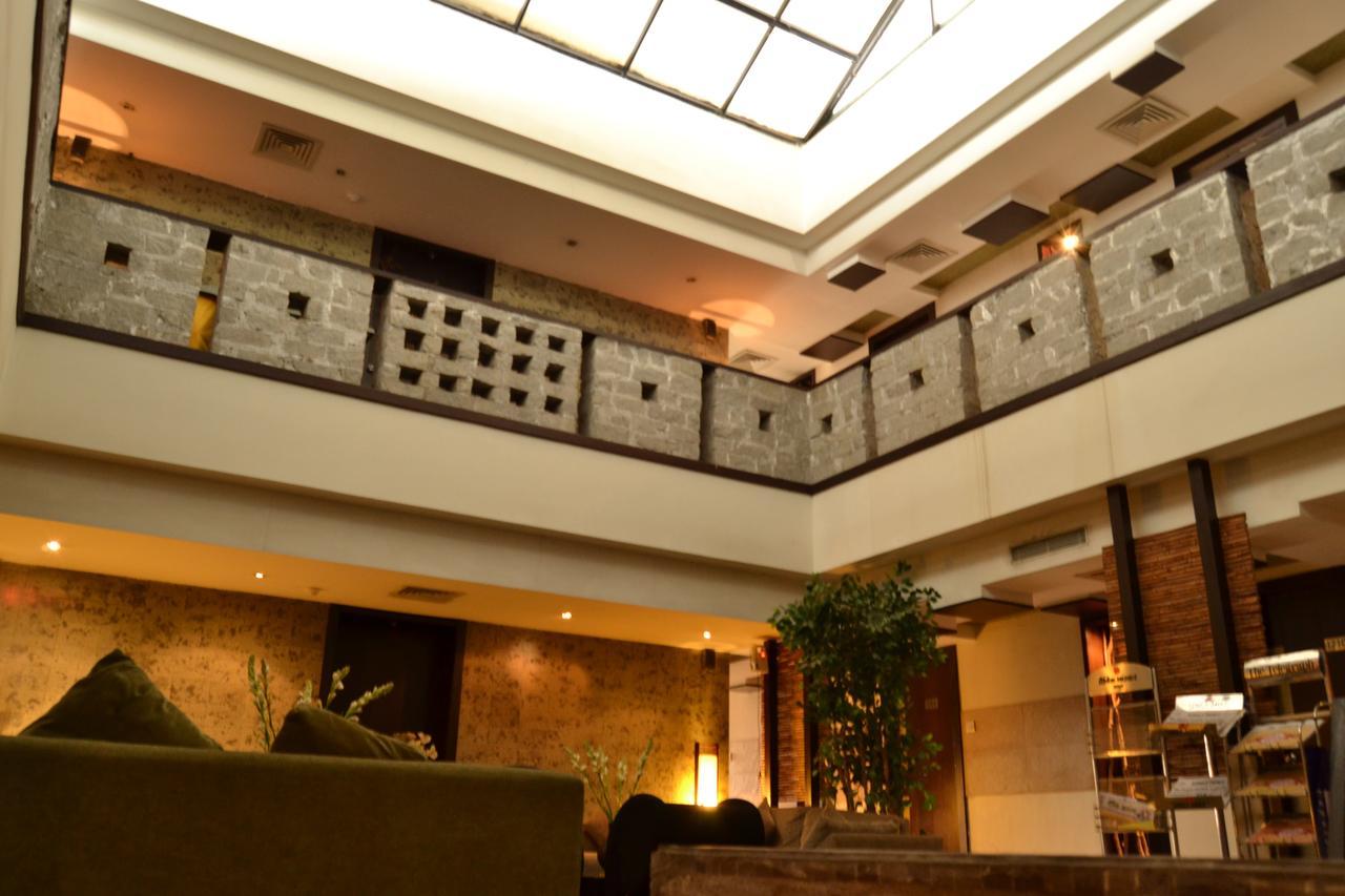 The Seventeen Degrees Hotel Dhanbād エクステリア 写真