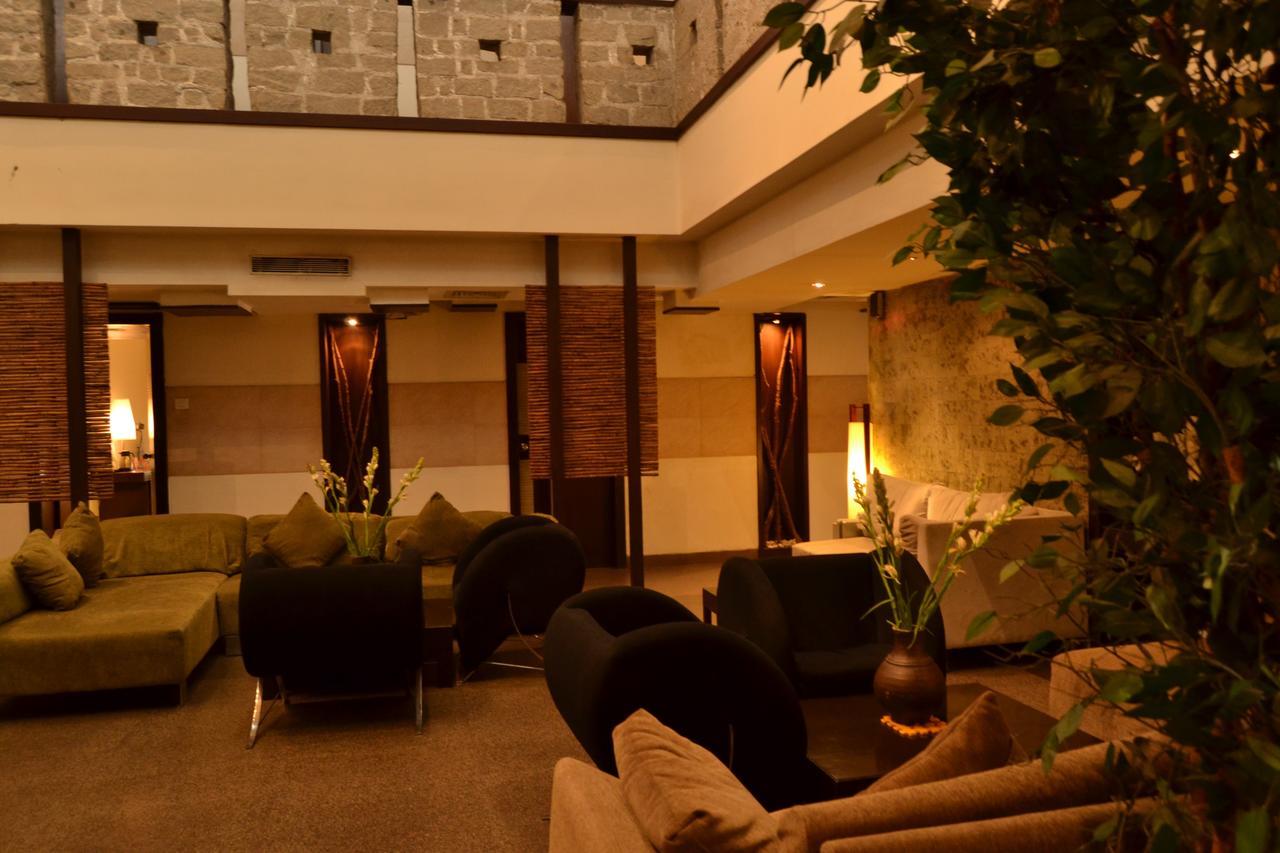 The Seventeen Degrees Hotel Dhanbād エクステリア 写真