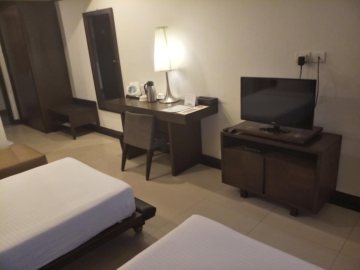 The Seventeen Degrees Hotel Dhanbād エクステリア 写真