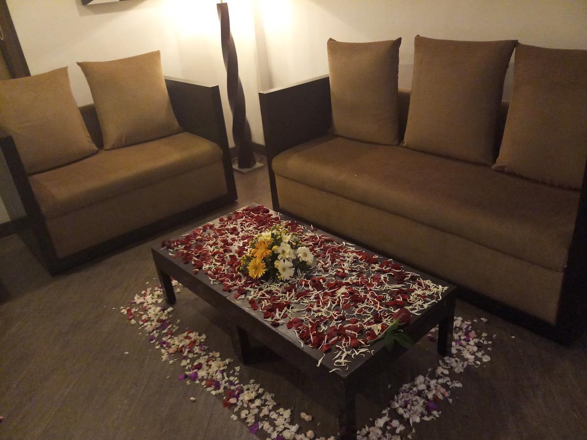The Seventeen Degrees Hotel Dhanbād エクステリア 写真
