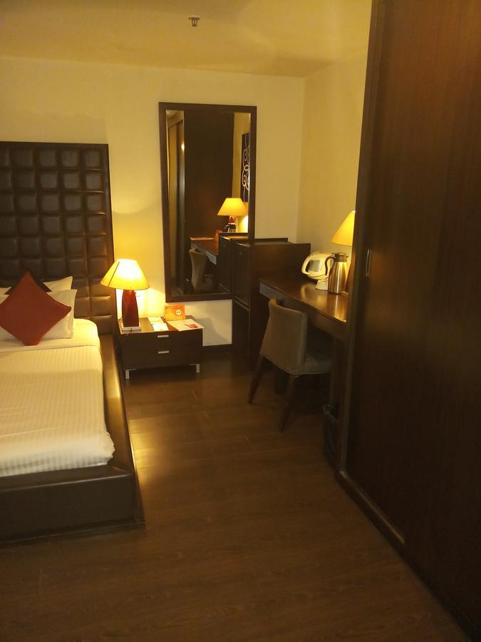 The Seventeen Degrees Hotel Dhanbād エクステリア 写真